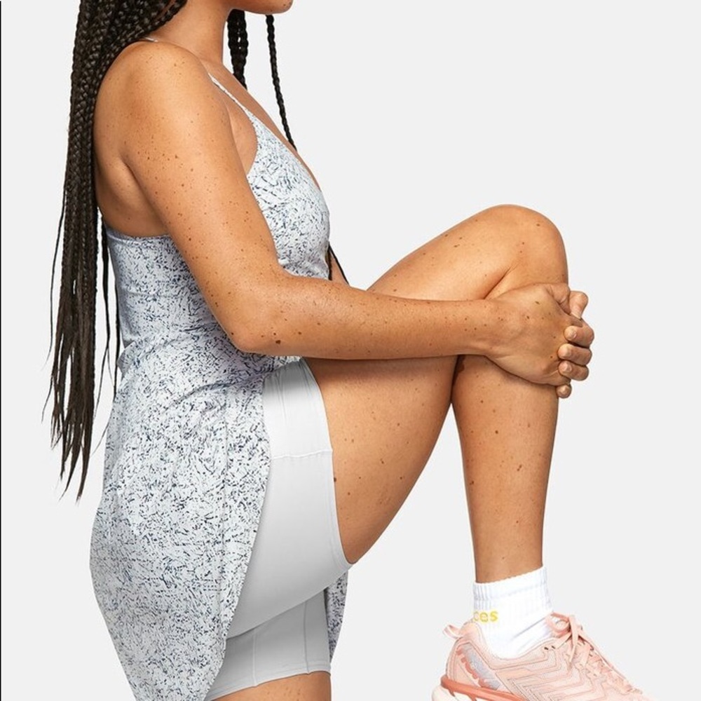 Outdoor voices “exercise dress” NEW limited color